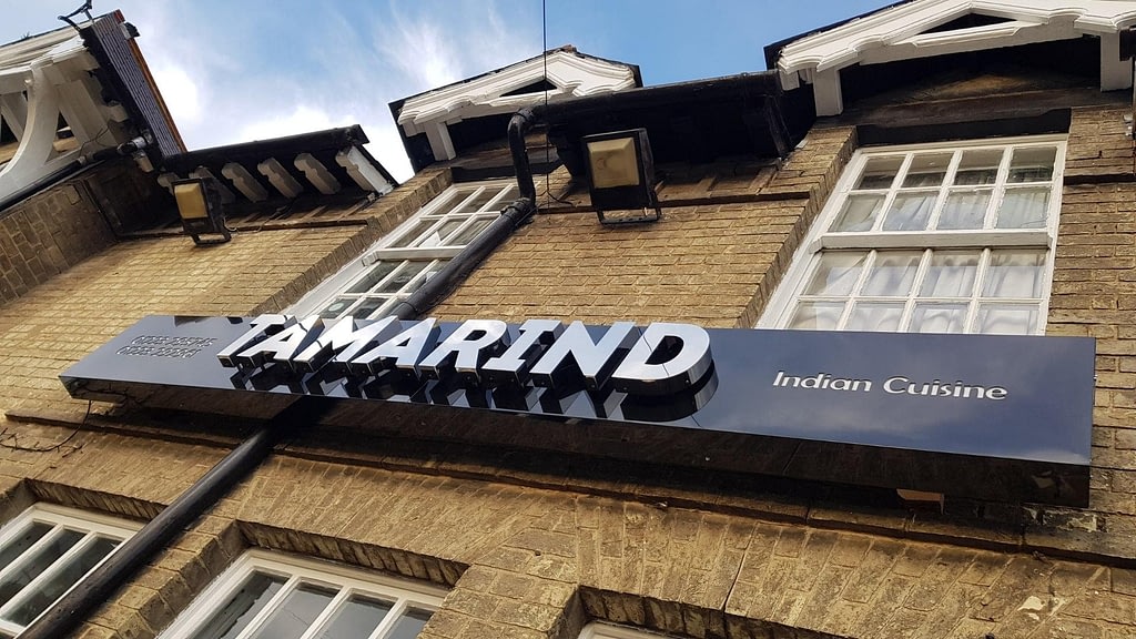 signage companies in london